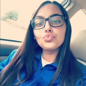 Meet your Posher, Taylor